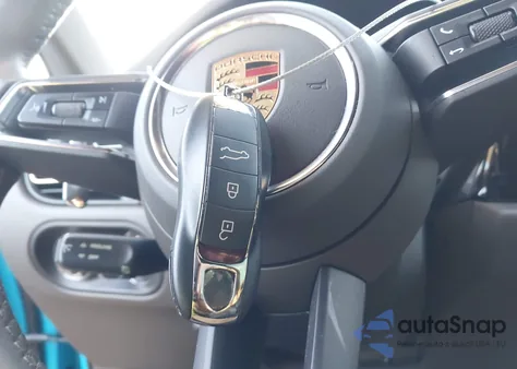 2022 Porsche Macan from USA, damaged, VIN WP1AA2A58NLB08829